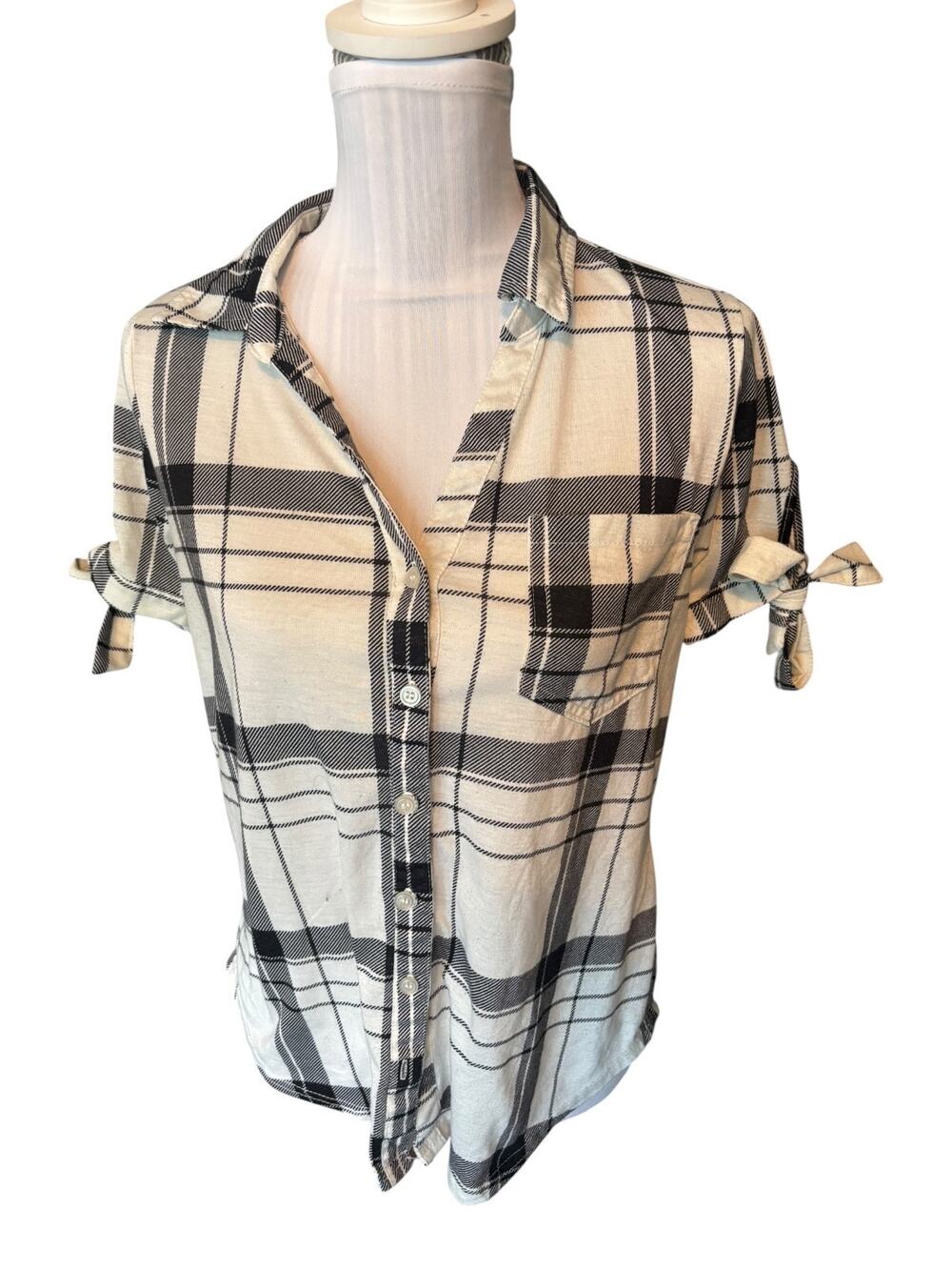 New York Laundry White & Black Short Sleeve Button Down Size S
